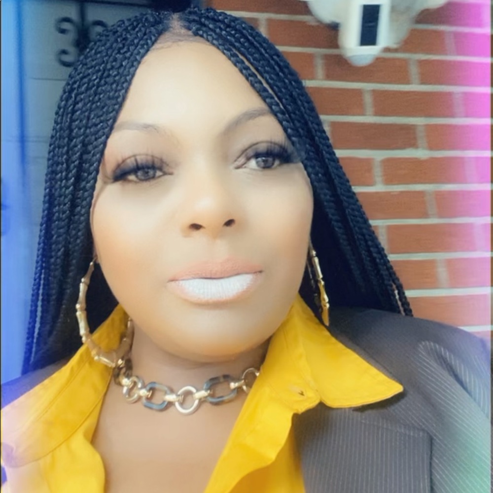 Meet your Posher, Andrea